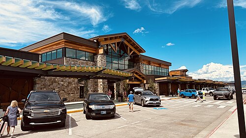 Glacier Park International Airport, Kalispell