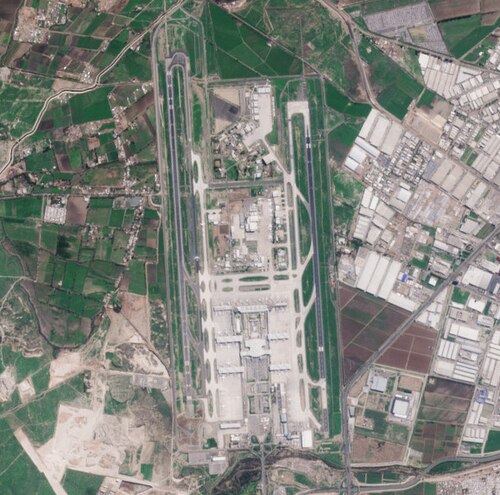 Comodoro Arturo Merino Benítez International Airport, Santiago